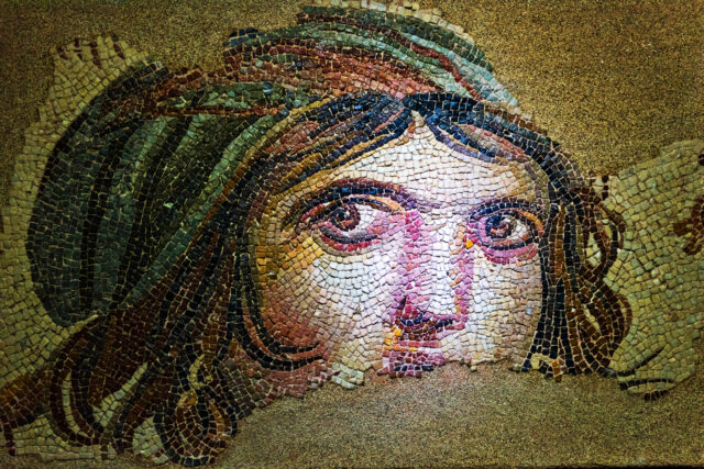 Seramiğin Tarihçesi: Topraktan Sanata Uzanan Binlerce Yıllık Yolculuk